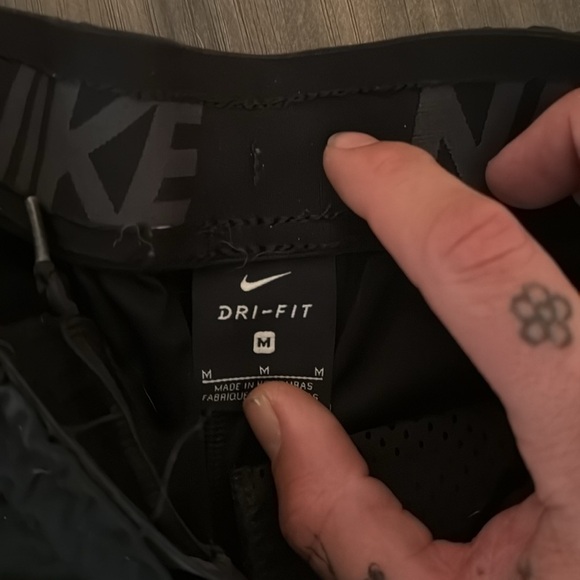 Nike dri fit shorts - Picture 2 of 2